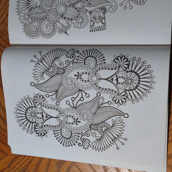 ✨3/$10 OR 5/$15✨ Adult Coloring Book - New - Picture 5 of 8